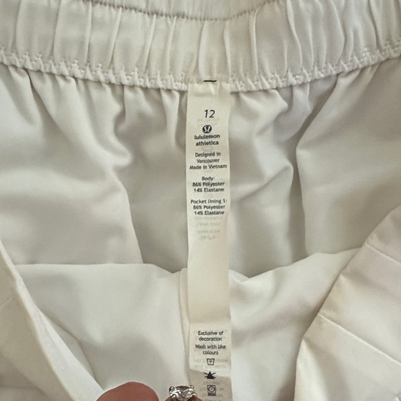 Lululemon Spring Breakaway Shorts - Size 12 Brand New White Women's Shorts - Picture 5 of 11